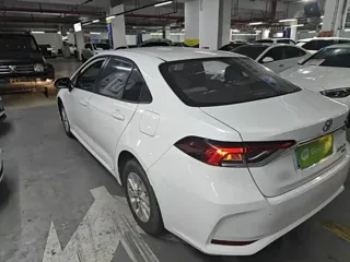 Toyota Corolla 2023 купить из Китая, цена 1 298 000 ₽ — Suifenhe Auto