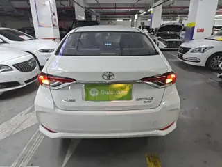 Toyota Corolla 2023 купить из Китая, цена 1 298 000 ₽ — Suifenhe Auto