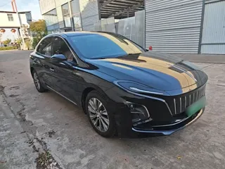 Hongqi E-QM5 2024 купить из Китая, цена 1 793 000 ₽ — Suifenhe Auto