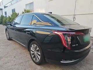 Hongqi E-QM5 2024 купить из Китая, цена 1 793 000 ₽ — Suifenhe Auto