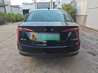 Hongqi E-QM5 2024 купить из Китая, цена 1 793 000 ₽ — Suifenhe Auto