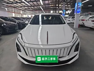 Hongqi E-QM5 2024 купить из Китая, цена 1 742 000 ₽ — Suifenhe Auto