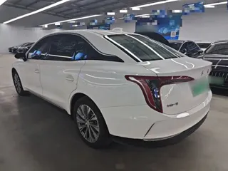 Hongqi E-QM5 2024 купить из Китая, цена 1 742 000 ₽ — Suifenhe Auto