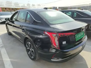 Hongqi E-QM5 2024 купить из Китая, цена 1 713 000 ₽ — Suifenhe Auto