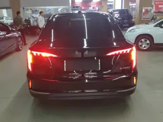 Hongqi E-QM5 2023 купить из Китая, цена 1 568 000 ₽ — Suifenhe Auto