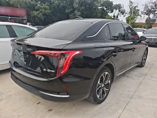 Hongqi E-QM5 2025 купить из Китая, цена 1 665 000 ₽ — Suifenhe Auto