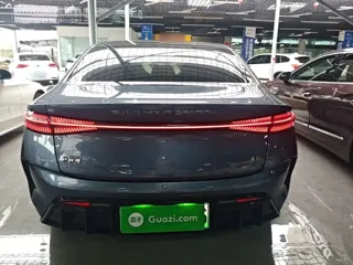 BYD Seal 2023 купить из Китая, цена 4 682 000 ₽ — Suifenhe Auto