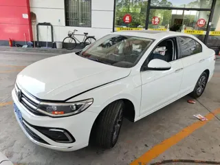 Volkswagen Bora 2024 купить из Китая, цена 1 787 000 ₽ — Suifenhe Auto