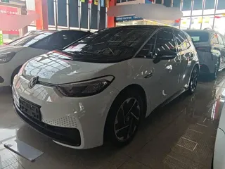 Volkswagen ID.3 2024 купить из Китая, цена 1 779 000 ₽ — Suifenhe Auto