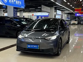 Volkswagen ID.3 2024 купить из Китая, цена 1 943 000 ₽ — Suifenhe Auto