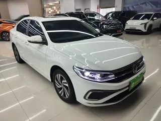 Volkswagen Bora 2025 купить из Китая, цена 1 685 000 ₽ — Suifenhe Auto