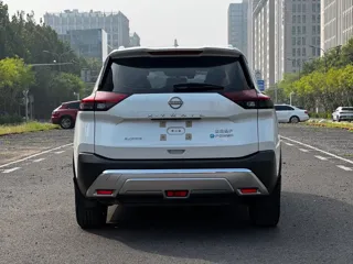 Nissan X-Trail 2024 купить из Китая, цена 4 366 000 ₽ — Suifenhe Auto