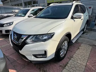 Nissan X-Trail 2018 купить из Китая, цена 1 982 000 ₽ — Suifenhe Auto