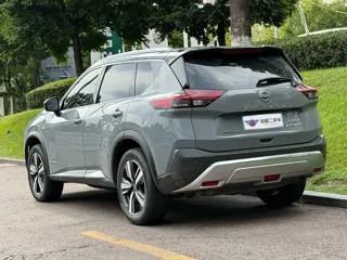 Nissan X-Trail 2024 купить из Китая, цена 4 129 000 ₽ — Suifenhe Auto