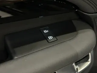 Land Rover Discovery 2024 купить из Китая, цена 9 906 000 ₽ — Suifenhe Auto