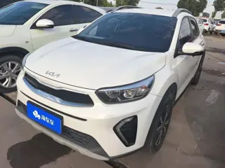 Kia Stonic 2024 купить из Китая, цена 1 678 000 ₽ — Suifenhe Auto