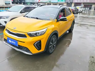 Kia Stonic 2018 купить из Китая, цена 1 115 000 ₽ — Suifenhe Auto