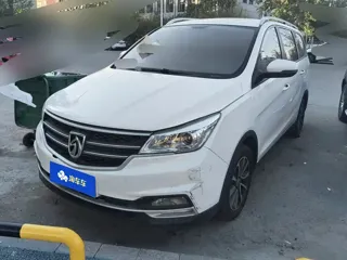 Baojun 730 2020 купить из Китая, цена 1 076 000 ₽ — Suifenhe Auto