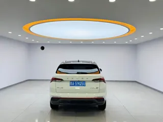 Skoda Kamiq 2023 купить из Китая, цена 1 881 000 ₽ — Suifenhe Auto