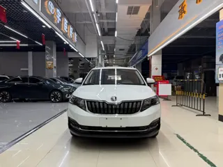 Skoda Kamiq 2023 купить из Китая, цена 1 802 000 ₽ — Suifenhe Auto