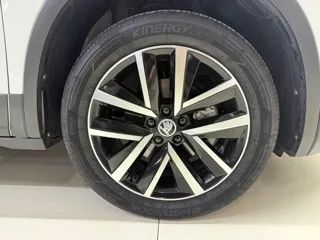 Skoda Kamiq 2023 купить из Китая, цена 1 802 000 ₽ — Suifenhe Auto