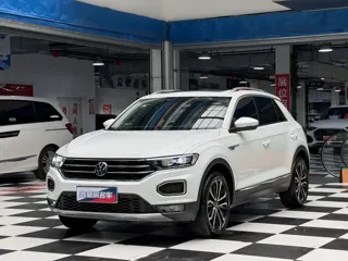 Volkswagen T-ROC 2022 купить из Китая, цена 1 888 000 ₽ — Suifenhe Auto