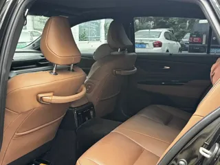 Toyota Crown 2025 купить из Китая, цена 8 646 000 ₽ — Suifenhe Auto