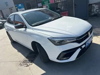 Roewe i5 2022 купить из Китая, цена 1 038 000 ₽ — Suifenhe Auto