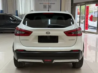 Nissan Qashqai 2023 купить из Китая, цена 2 022 000 ₽ — Suifenhe Auto