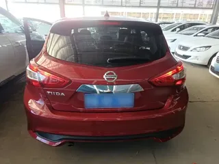 Nissan Tiida 2022 купить из Китая, цена 1 446 000 ₽ — Suifenhe Auto