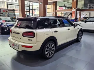 MINI CLUBMAN 2022 купить из Китая, цена 2 452 000 ₽ — Suifenhe Auto
