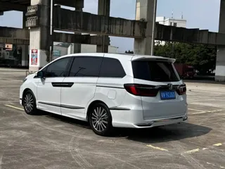 Honda Elysion 2024 купить из Китая, цена 4 354 000 ₽ — Suifenhe Auto