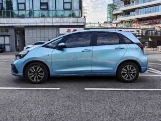 Honda Fit 2023 купить из Китая, цена 1 310 000 ₽ — Suifenhe Auto