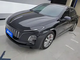 Hongqi E-QM5 2025 купить из Китая, цена 1 856 000 ₽ — Suifenhe Auto