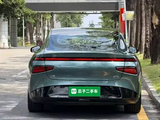 XPeng P7+ 2023 купить из Китая, цена 4 343 000 ₽ — Suifenhe Auto