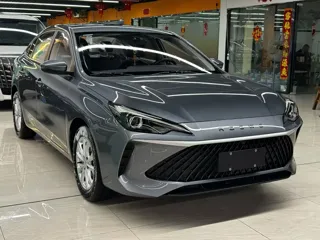 Roewe i5 2025 купить из Китая, цена 1 577 000 ₽ — Suifenhe Auto