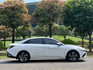 Hyundai Elantra 2025 купить из Китая, цена 1 806 000 ₽ — Suifenhe Auto