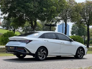 Hyundai Elantra 2025 купить из Китая, цена 1 806 000 ₽ — Suifenhe Auto