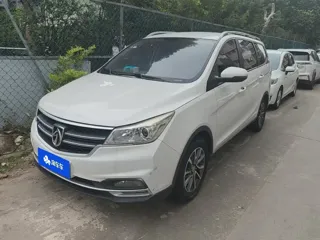 Baojun 730 2019 купить из Китая, цена 1 131 000 ₽ — Suifenhe Auto