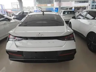 Hyundai Elantra 2024 купить из Китая, цена 1 654 000 ₽ — Suifenhe Auto
