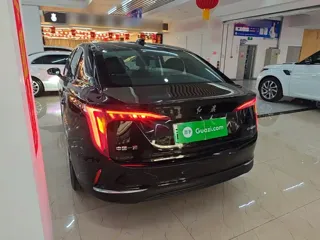 Hongqi E-QM5 2023 купить из Китая, цена 3 251 000 ₽ — Suifenhe Auto