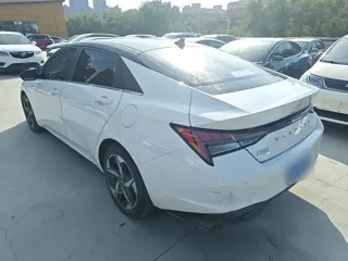 Hyundai Elantra 2022 купить из Китая, цена 1 462 000 ₽ — Suifenhe Auto