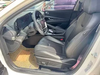 Hyundai Elantra 2023 купить из Китая, цена 1 518 000 ₽ — Suifenhe Auto