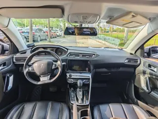 Peugeot 308 2019 купить из Китая, цена 1 015 000 ₽ — Suifenhe Auto