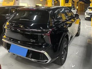 Hongqi HS3 2024 купить из Китая, цена 2 757 000 ₽ — Suifenhe Auto