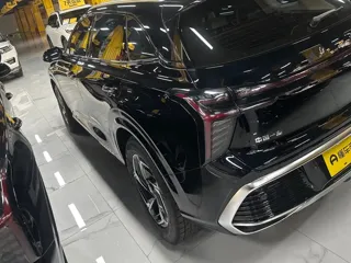Hongqi HS3 2024 купить из Китая, цена 2 757 000 ₽ — Suifenhe Auto