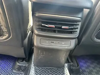 Hongqi HS3 2024 купить из Китая, цена 2 841 000 ₽ — Suifenhe Auto