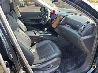 Hongqi HS3 2024 купить из Китая, цена 2 841 000 ₽ — Suifenhe Auto
