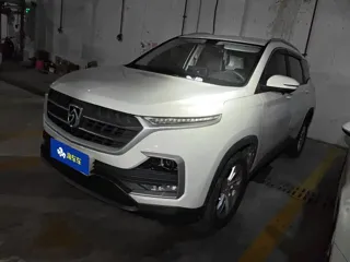 Baojun 530 2019 купить из Китая, цена 1 078 000 ₽ — Suifenhe Auto