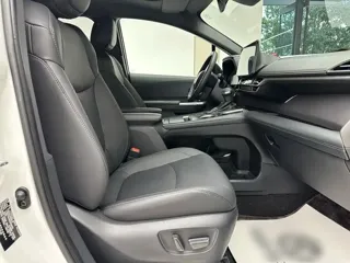 Toyota SIENNA 2025 купить из Китая, цена 8 749 000 ₽ — Suifenhe Auto